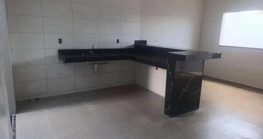 Casa Geminada para Venda em Uberlândia, Luizote de Freitas, 2 dormitórios, 1 suíte, 1 banheiro, 2 vagas