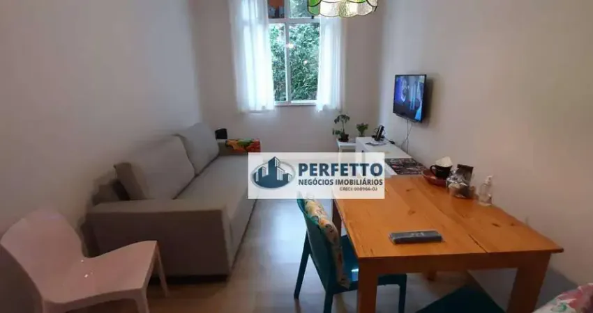 Vende - Oportunidade -Lapa - Apartamento Reformado com 2 quartos e vaga de garagem no condomínio