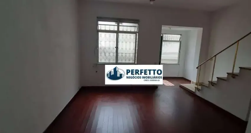 Aluga - vila isabel - próximo shopping - casa triplex de vila com vaga para moto - 2.900,00