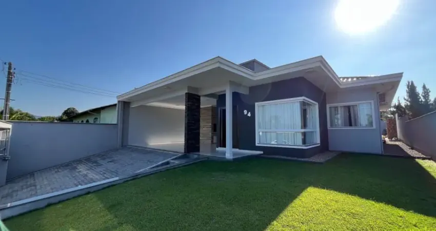 Linda casa pronta para morar no bairro Centro Norte em Schroeder
