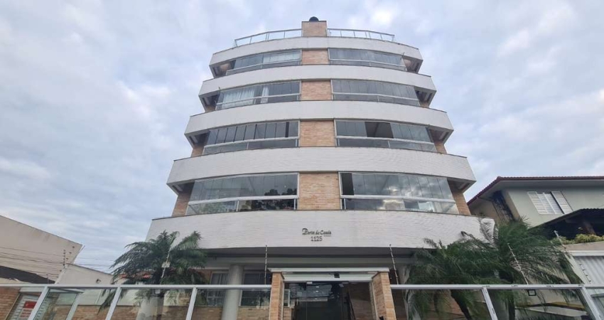 Cobertura com 3 quartos para alugar na Rua Afonso Pena, 1125, Canto, Florianópolis