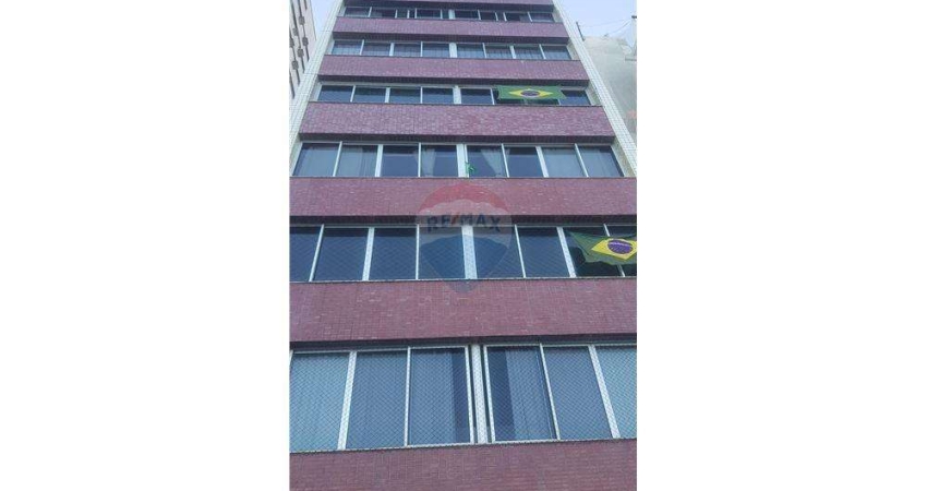 Apt. Beira Mar Boa Viagem, 162m2 , 03 quartos, 01 suíte, 02 vagas gar.