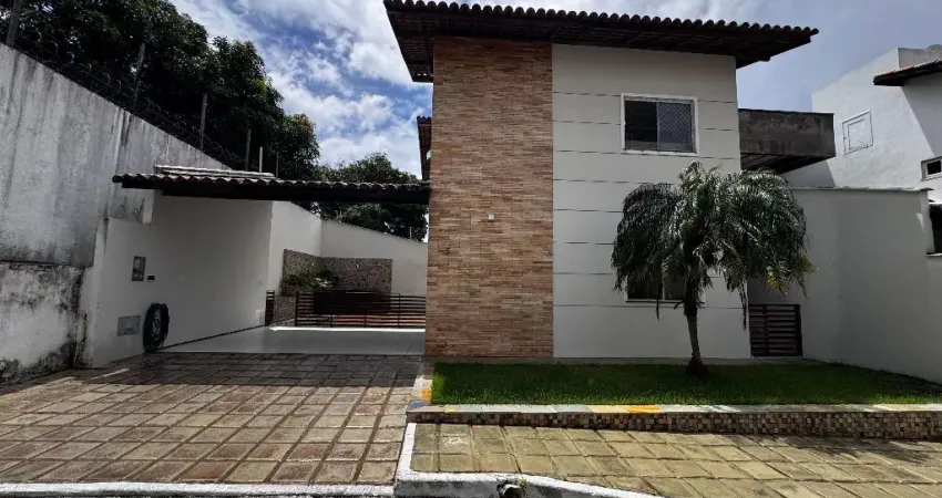 Casa em Condominio Duplex, com 4 suites, sendo 1 no terreo