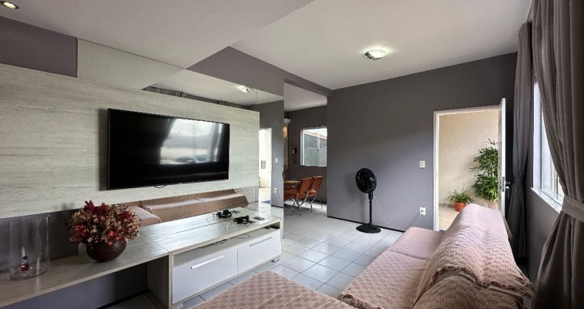 Casa Duplex com 4 quartos, sendo 2 suites, energia solar, quintal,  780.000,00