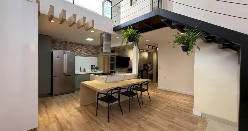 Casa Duplex com 4 quartos (3 suites), fino acabamento, R$ 880.000,00
