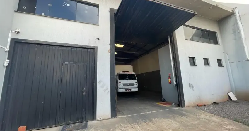 Barracão / Galpão / Depósito com 2 salas à venda na Rua Rodolfo Cremm, 5386, Jardim Colina Verde, Maringá