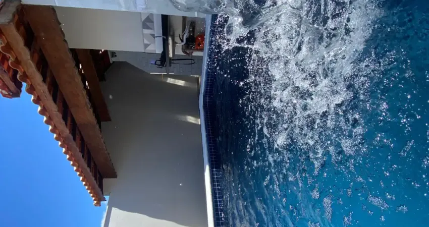 Vendo linda casa com piscina na praia de itanhaém aceita financiamento bancário