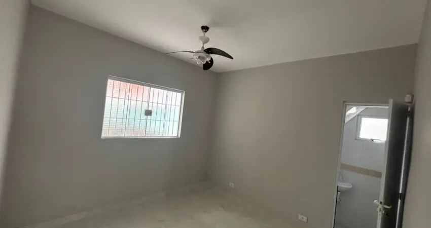 Vendo linda casa lado praia com 3 dormitórios em itanhaém aceita financiamento