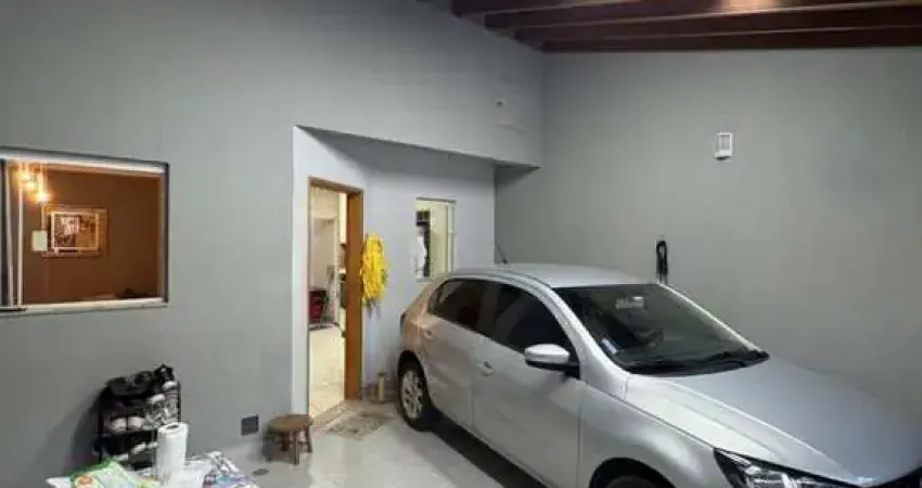 Casa para Venda em Indaiatuba, Jardim Valença, 3 dormitórios, 1 suíte, 2 banheiros, 2 vagas