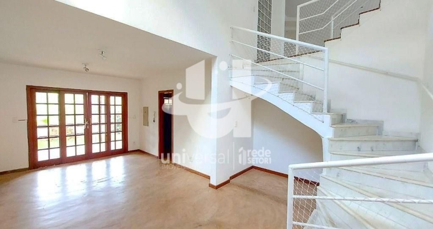 Casa com 3 quartos à venda, 250 m² por R$ 940.000 - Alto dos Pinheiros - Juiz de Fora/MG