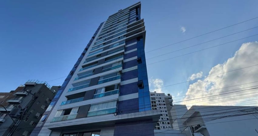 APARTAMENTO NO CENTRO DE JOINVILLE | 03 SUÍTES | 03 VAGAS INDIVIDUAIS | MOBILIADO | LAVABO NA SALA