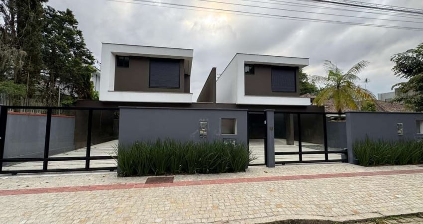 CASA SOBRADO NO SAGUAÇU | 04 SUÍTES | 04 VAGAS DE GARAGEM | 218 M² | LOCALIZAÇÃO EXCELENTE