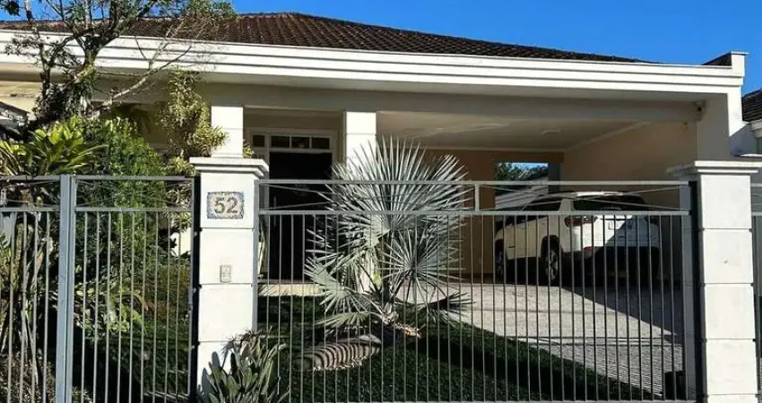 CASA TÉRREA DE ALTO PADRÃO COM AMBIENTES AMPLOS E INTEGRADOS, PRONTA PARA MORAR!