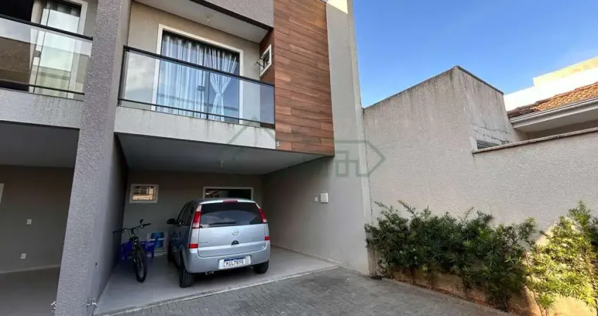 CASA GEMINADA EM CONDOMÍNIO | SAGUAÇU | 01 SUÍTE COM CLOSET + 02 E ESCRITÓRIO