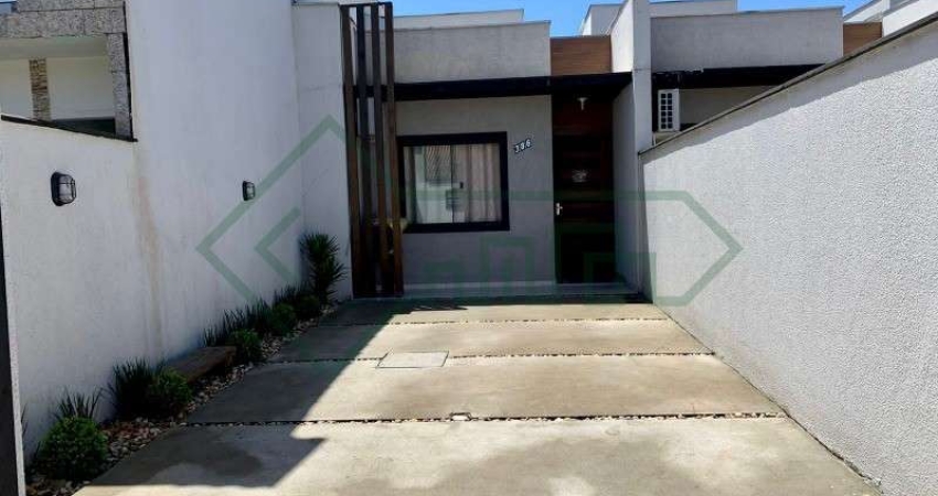 LINDA CASA GEMINADA NO JARDIM PARAÍSO | SEMIMOBILIADA | EDÍCULA NOS FUNDOS