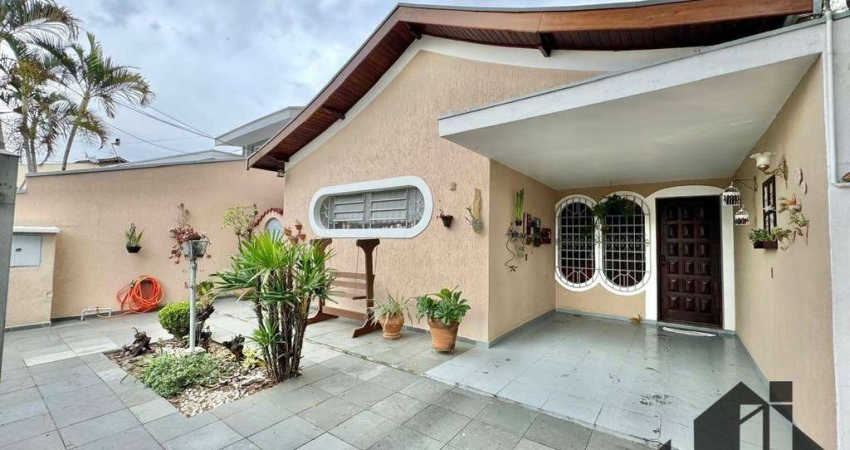 Casa com 3 dormitórios à venda, 100 m² por R$ 450.000,00 - Vila São Geraldo - Taubaté/SP