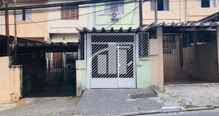 Casa Sobrado de 101 m² na Av. Bolonha com 04 quartos, próximo ao PegPese.