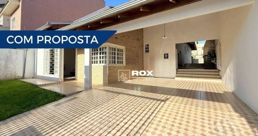 Casa térrea com 3 suítes, terreno grande à venda em Santa felicidade - Curitiba/PR