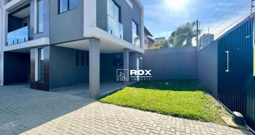 Sobrado triplex com 3 quartos à venda, 135 m² por R$ 880.000 - Tingui, Curitiba/PR
