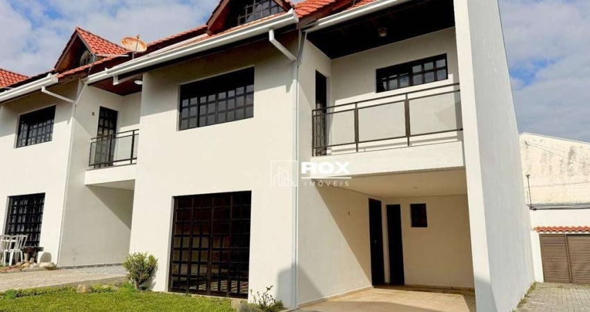 Sobrado Triplex com 3 quartos à venda, 142 m² por R$ 749.900 - Bacacheri, Curitiba/PR