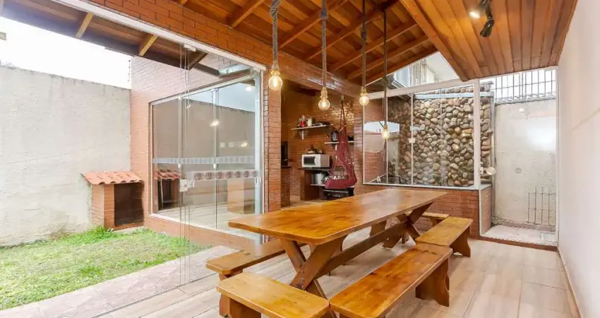 Sobrado Triplex com 6 quartos à venda, 400 m² por R$ 1.500.000 - Portão, Curitiba/PR