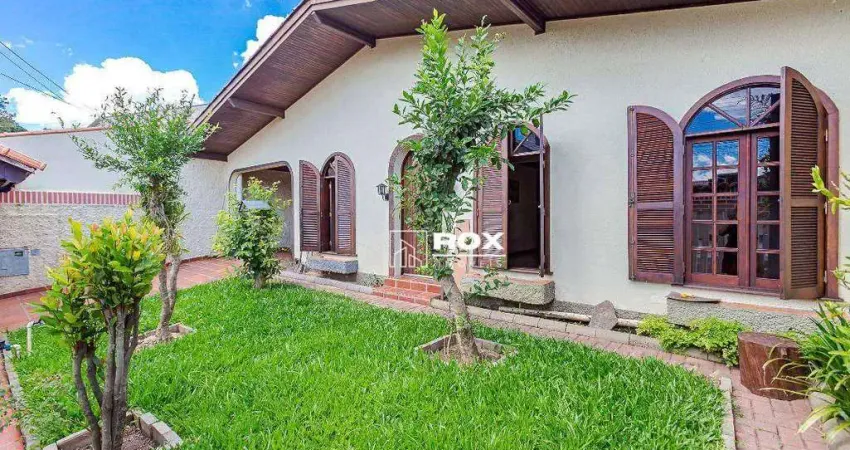 Casa térrea com 3 quartos à venda, 150 m² por R$ 790.000 - Portão - Curitiba/PR
