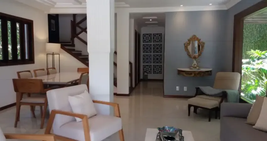 Casa solta escriturada, aceita financiamento , 406 m² 4/4(sendo 3 suítes), 3 vagas, varandas Stella  Maris