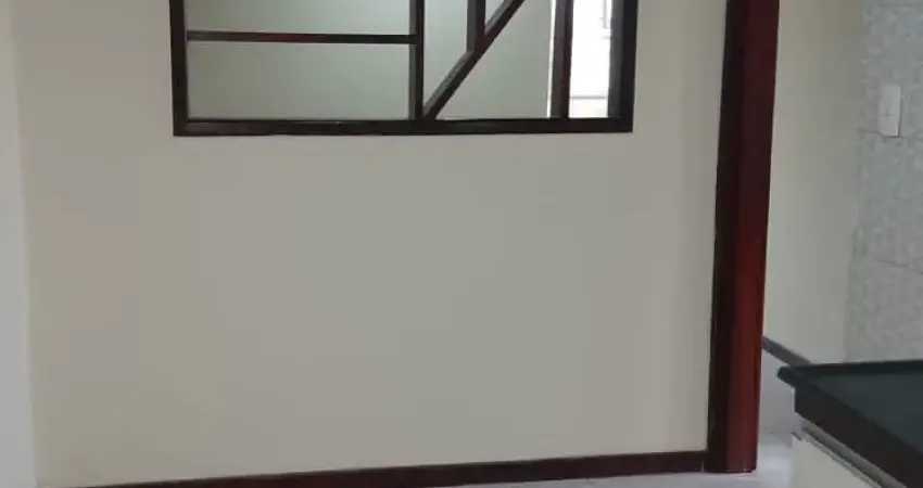 Petromar, apartamento 2/4(1 suíte), varanda, sala, cozinha, área serviço, Stella Maris