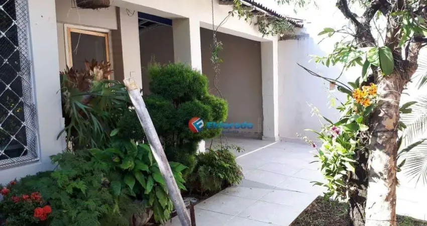 Casa com 3 quartos à venda na Rua Máximo Biondo, Centro, Sumaré