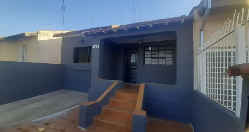 Casa com 2 dormitórios para alugar, 60 m² por R$ 1.700,00/ano - Centro - Sumaré/SP