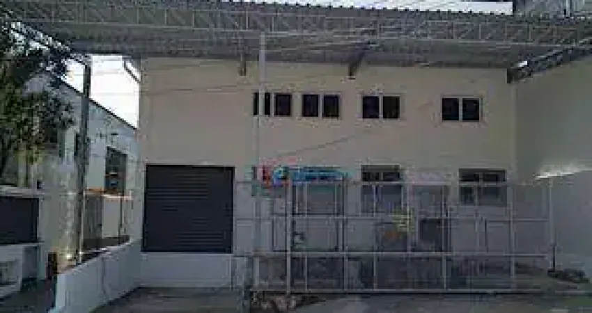 Sala comercial para alugar na Rua Pedro SantaLúcia, Interlagos, São Paulo