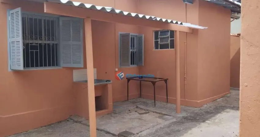 Casa com 2 quartos para alugar na Rua Dezesseis de Dezembro, Centro, Sumaré