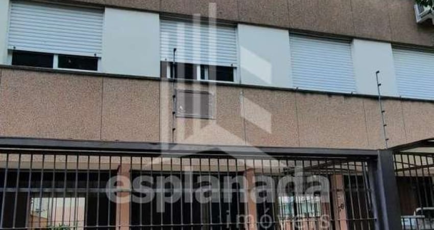 Excelente apartamento duplex com churrasqueira, sacada, gás central e garagem coberta.