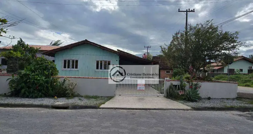 Terreno de esquina com 390 m²,   a 560 m da praia – oportunidade em são francisco do sul