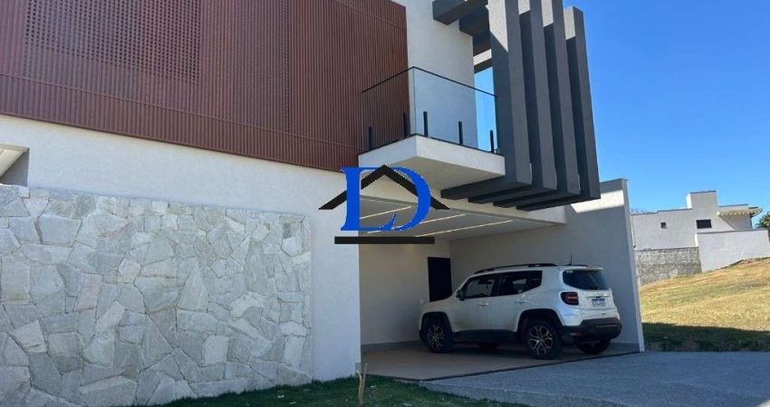 Oportunidade Única: Casa em Condomínio de Alto Padrão com 4 Suítes e Piscina Aquecida no Jardins Barcelona em Senador Canedo-GO