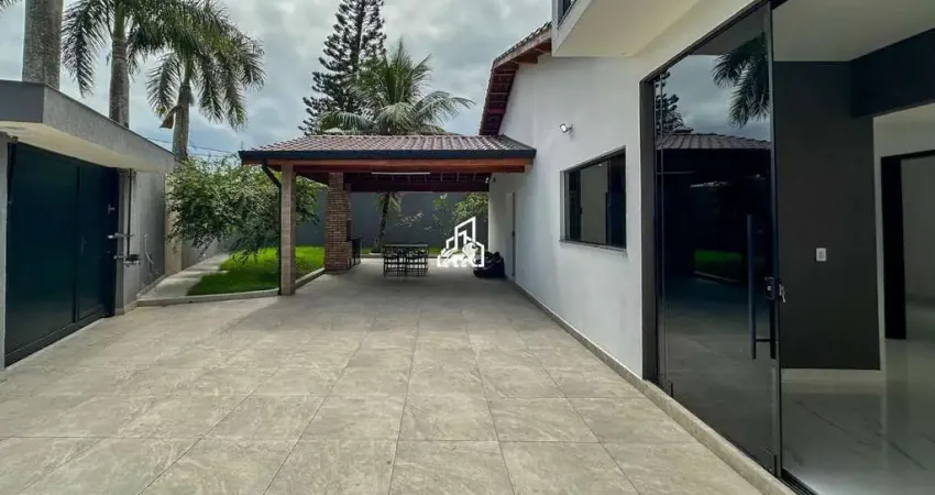 Casa Térrea para Venda em Itanhaém, Bopiranga, 3 dormitórios, 1 suíte, 4 banheiros, 3 vagas