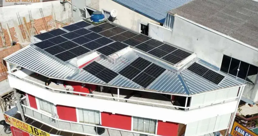 Sobrado triplex com ponto comercial mobiliado venda cidade industrial.