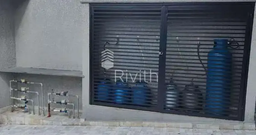 Apartamento Sem Condomínio com cobertura de frente para a Rua, com 2 dormitórios, 1 suite, 2 banheiros, 1 vaga de garagem, em Santa Terezinha -  Santo André