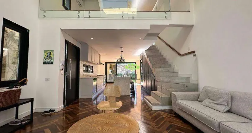 Casa à Venda Centro, Curitiba com 3 Quartos, 120 m² por R$ 2.100.000