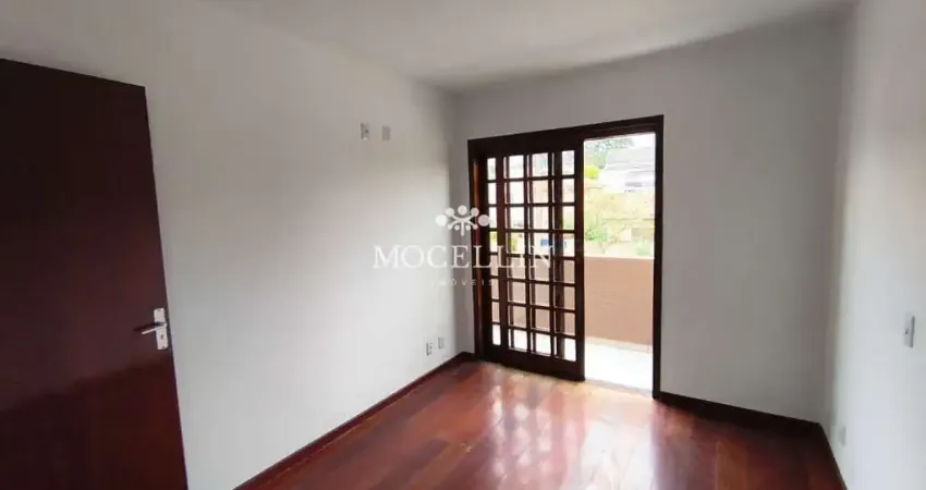 Casa com 3 quartos para alugar na Rua Desembargador Augusto Guimarães Cortes, 54, Campina do Siqueira, Curitiba