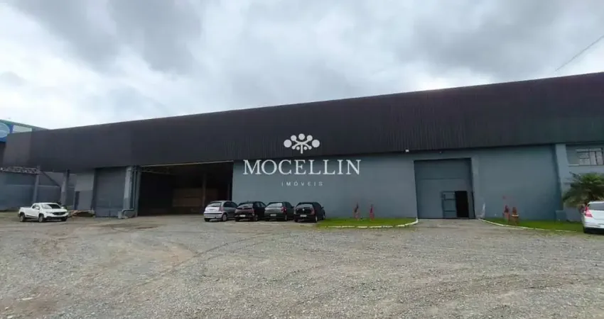 Barracão / Galpão / Depósito com 8 salas para alugar na Avenida Juscelino Kubitschek de Oliveira, 4680, Cidade Industrial, Curitiba