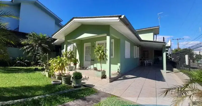 Casa à venda na Perimetral, 837, Centro, Portão