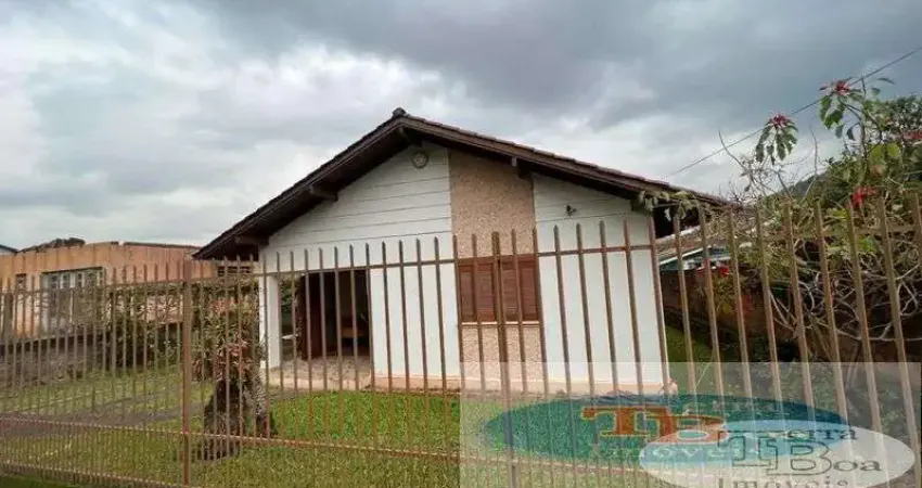Casa à venda na Rua Álvares de Azevedo, 264, Floresta, Estância Velha