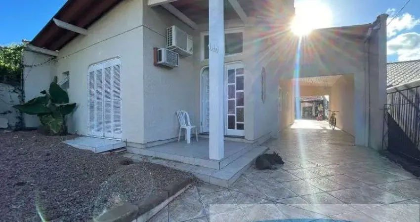 Casa à venda na PORTÃO, 144, Aparecida, Portão