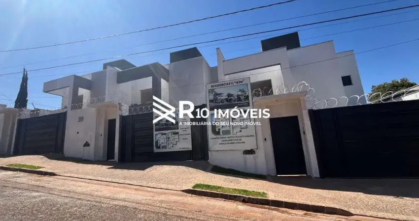 Sobrado à venda, 3 quartos, 1 suíte, 2 vagas - Bairro Cidade Jardim, Uberlândia MG