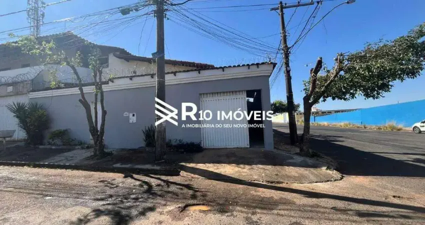 Casa para aluguel, 2 quartos, 1 vaga - Bairro SEGISMUNDO PEREIRA, Uberlândia MG