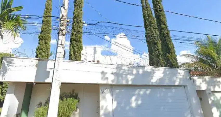 Casa à venda, 4 quartos, 4 suítes, 2 vagas - Bairro JARDIM KARAIBA, Uberlândia MG