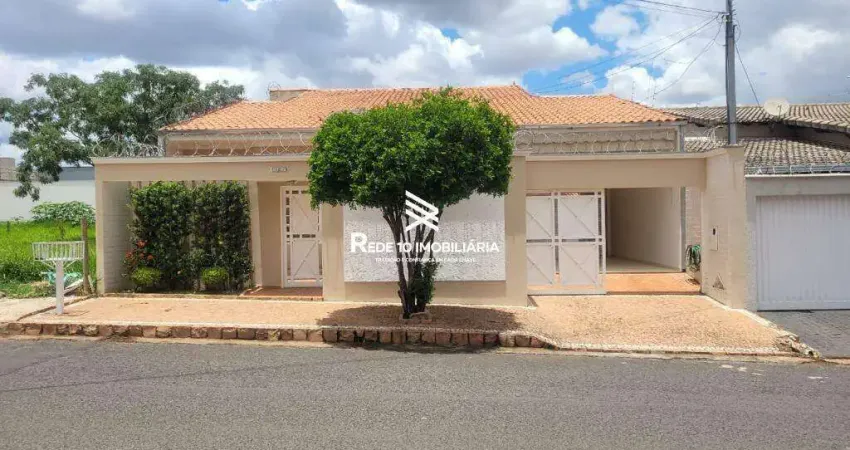 Casa para aluguel, 3 quartos, 2 suítes, 4 vagas - bairro santa monica, uberlândia mg