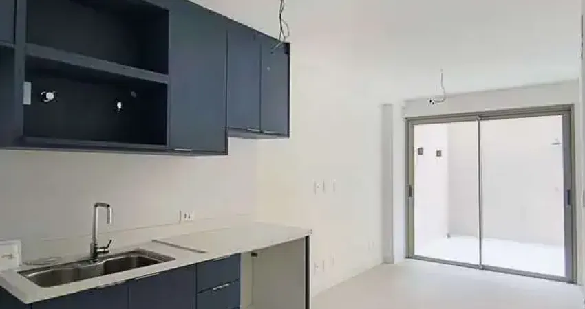 Apartamento Garden de Sala/Quarto com VAGA, Silencioso e Fundos, ideal para Moradia na João Lira, Leblon