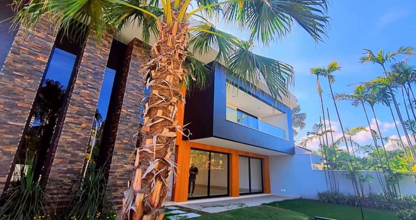 Mansão Alto Padrão, até 6 suítes, 1550m², Quadra de areia, Campo de Futebol, em Condomínio de Luxo na Barra da Tijuca.
